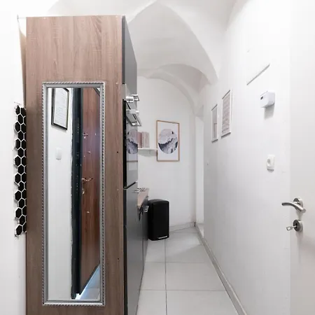 Coy - Spacious For Companies, Groups & Workers