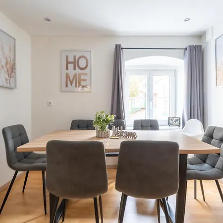 Coy - Spacious For Companies, Groups & Workers Apartment *