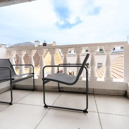 Coy - Spacious For Companies, Groups & Workers Apartment *