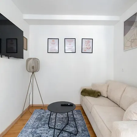 Coy - Spacious For Companies, Groups & Workers