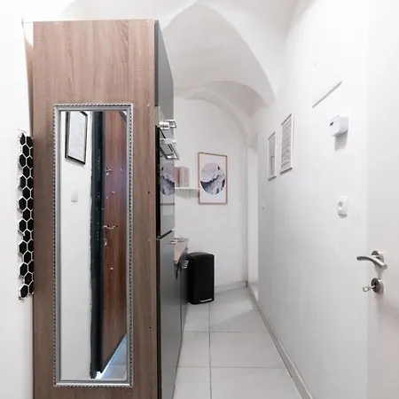 Daire Coy - Spacious For Companies, Groups & Workers *
