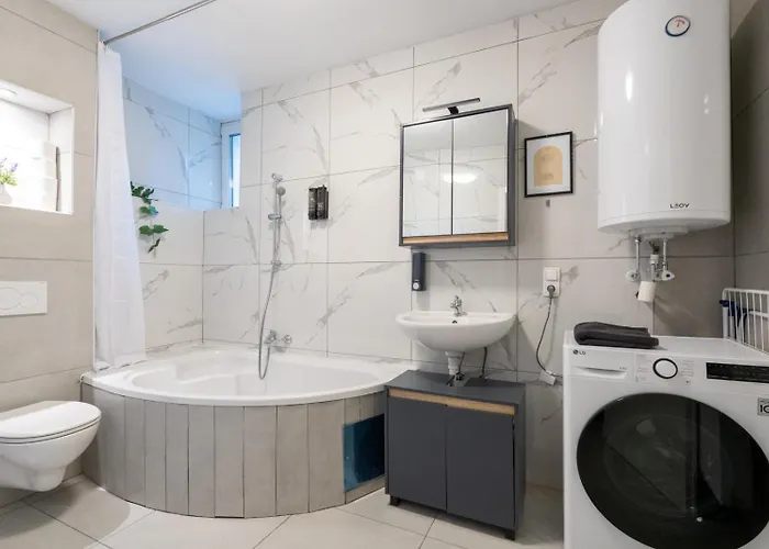 Coy - Spacious For Companies, Groups & Workers Apartment