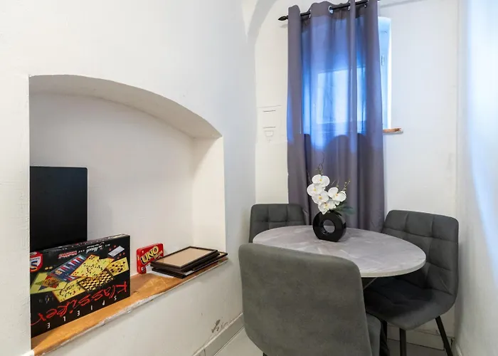 Coy - Spacious For Companies, Groups & Workers Apartment *